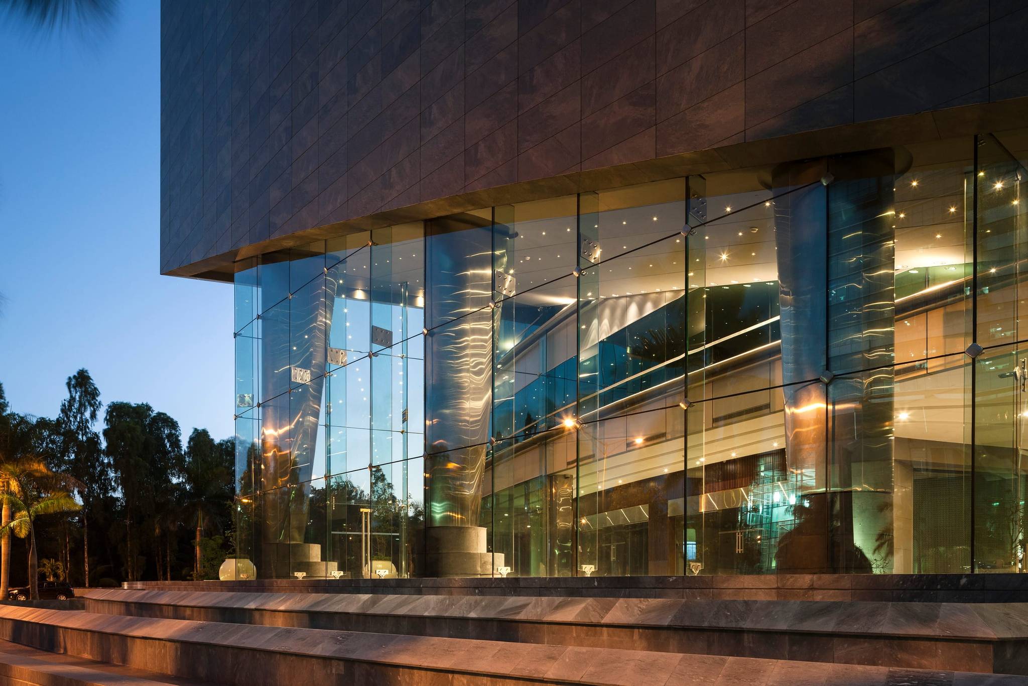 MMG Tower
