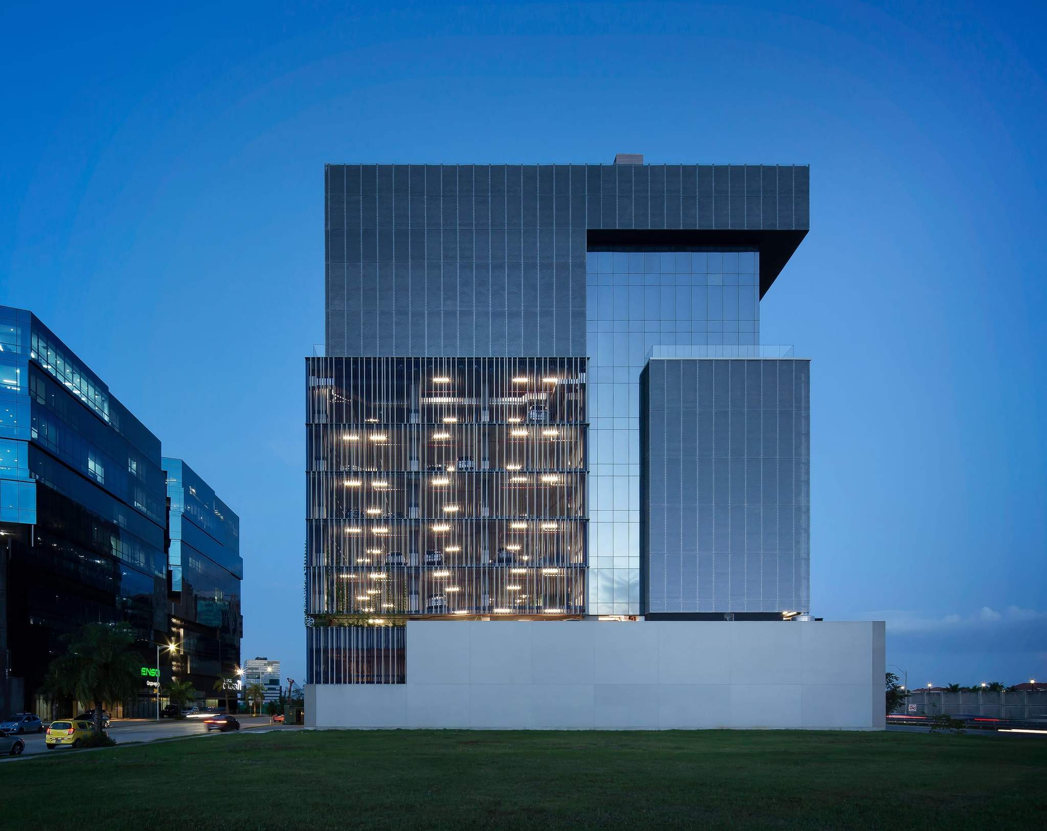 Global Bank HQ - Imagen 4